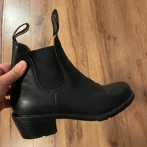 Blundstone Women's Heeled Chelsea Boots, Size 7.5